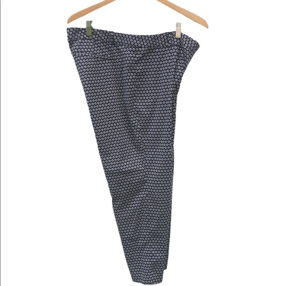 Van Heusen Women Cropped Pants.